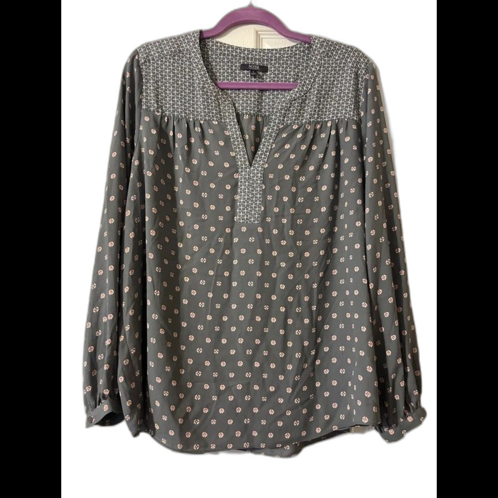 NYDJ long sleeve v-neck pullover blouse sz L